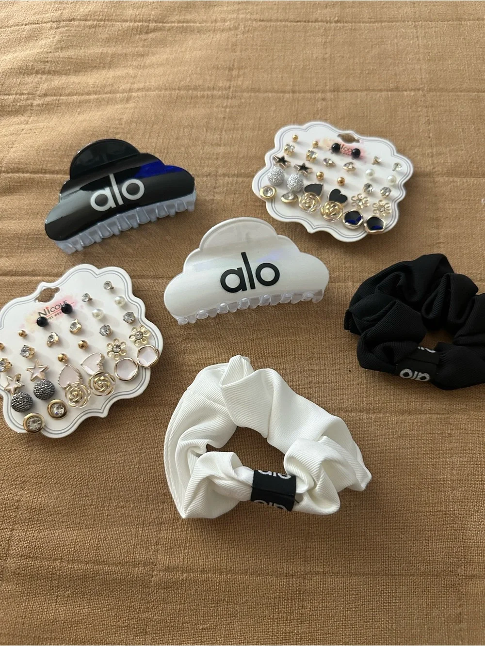 ALO Yoga mix alo